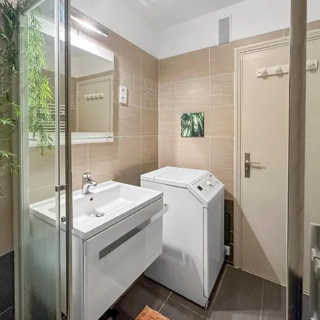 Oasis Mediterraneenne A Apartament *